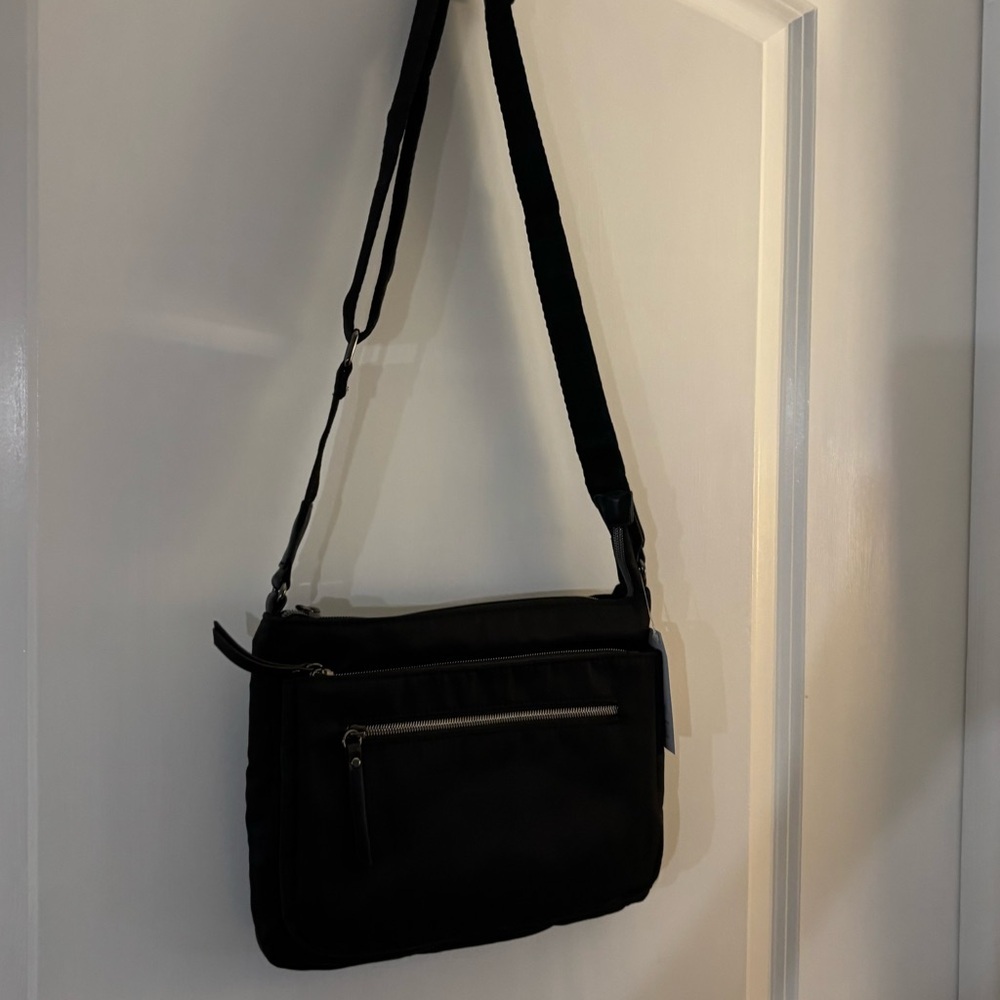 NWT Time and Tru Black Crossbody Shoulder Bag - Versatile Everyday Carry